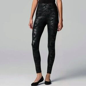Vera Wang Faux Leather Camouflage Leggings